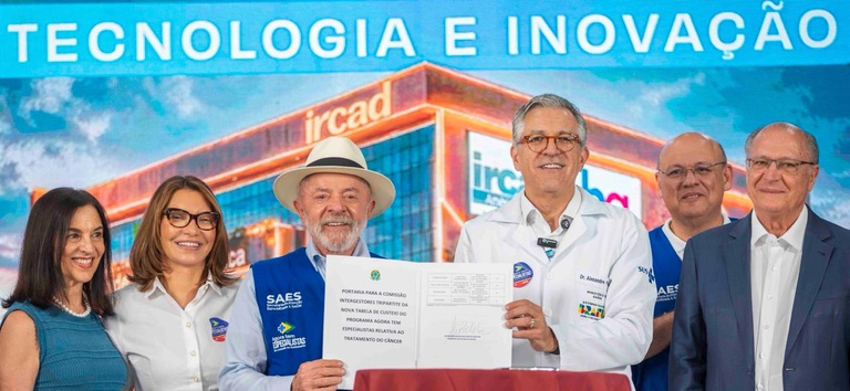 SUS anuncia maior ampliação de tratamento contra o câncer com 23 novos medicamentos e cirurgias robóticas