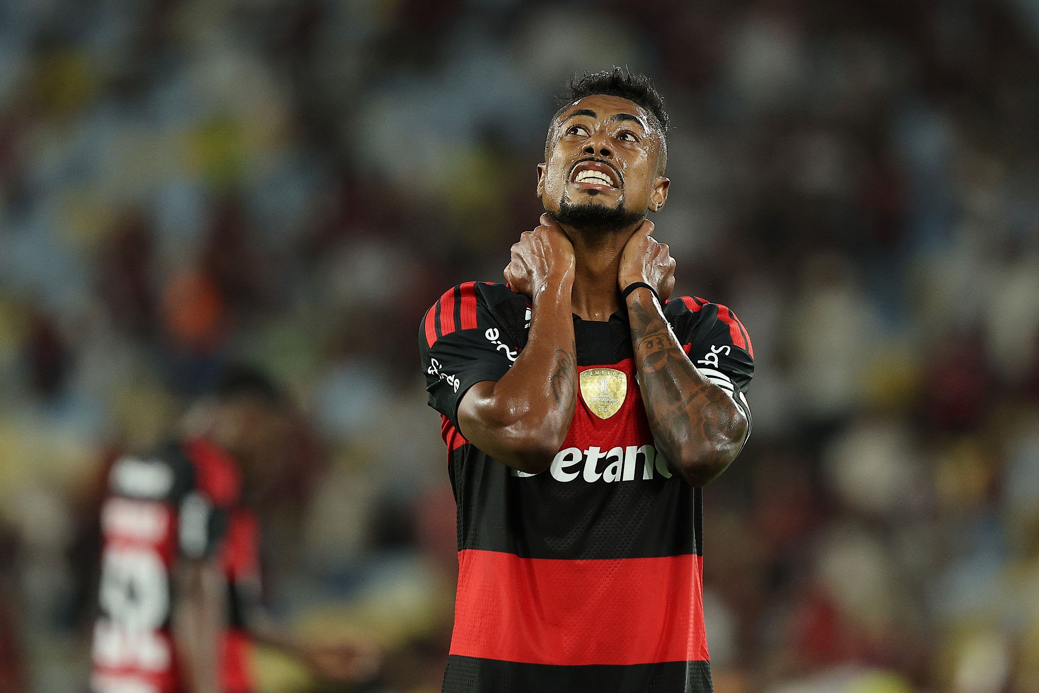BH mantido como réu por estelionato