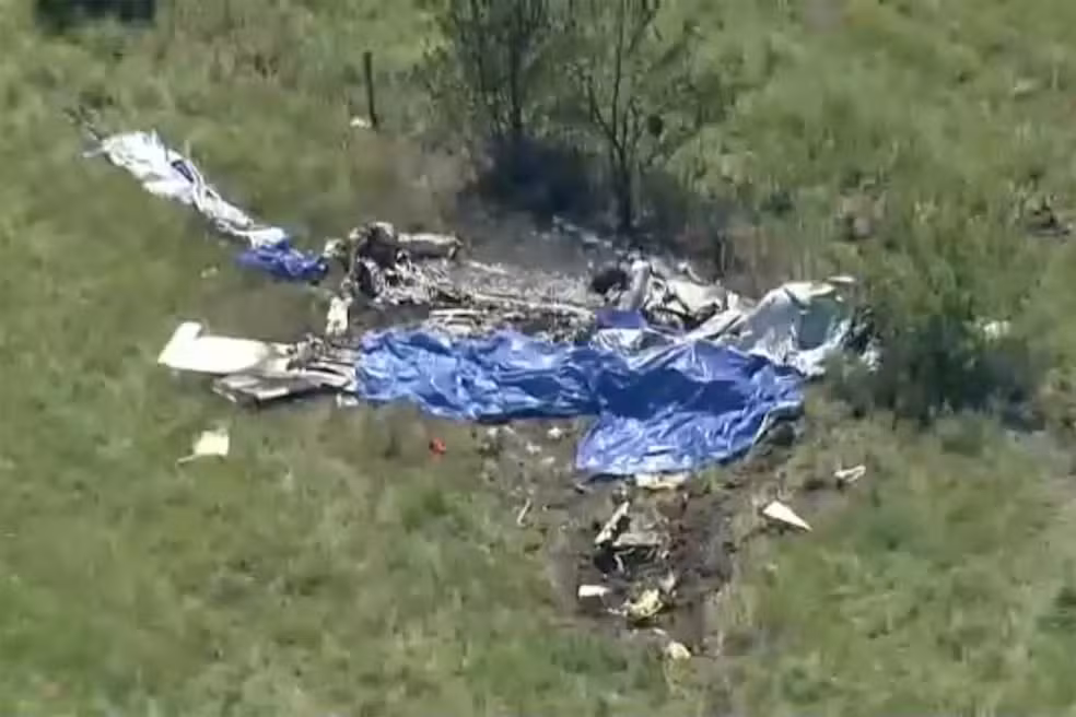 Queda de avião nos Estados Unidos deixa mortos e feridos
